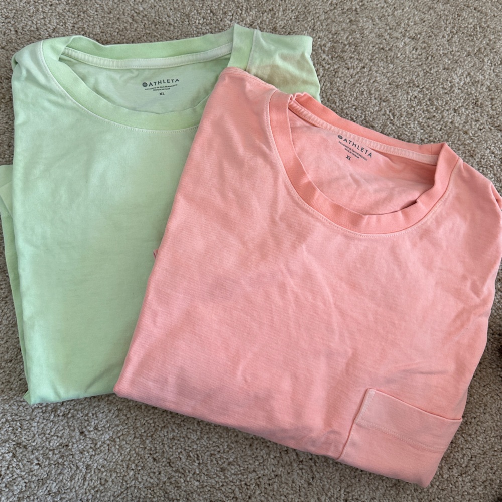 2 Athleta boxy cropped workout T-shirts